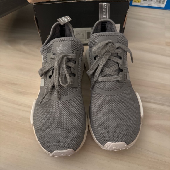 Adidas NMD R1 grey - Picture 2 of 5